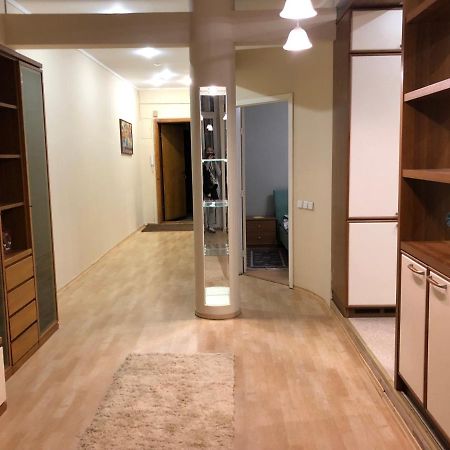 Lux In The Center With Jacuzzi Most City Area Dnipro Exterior photo